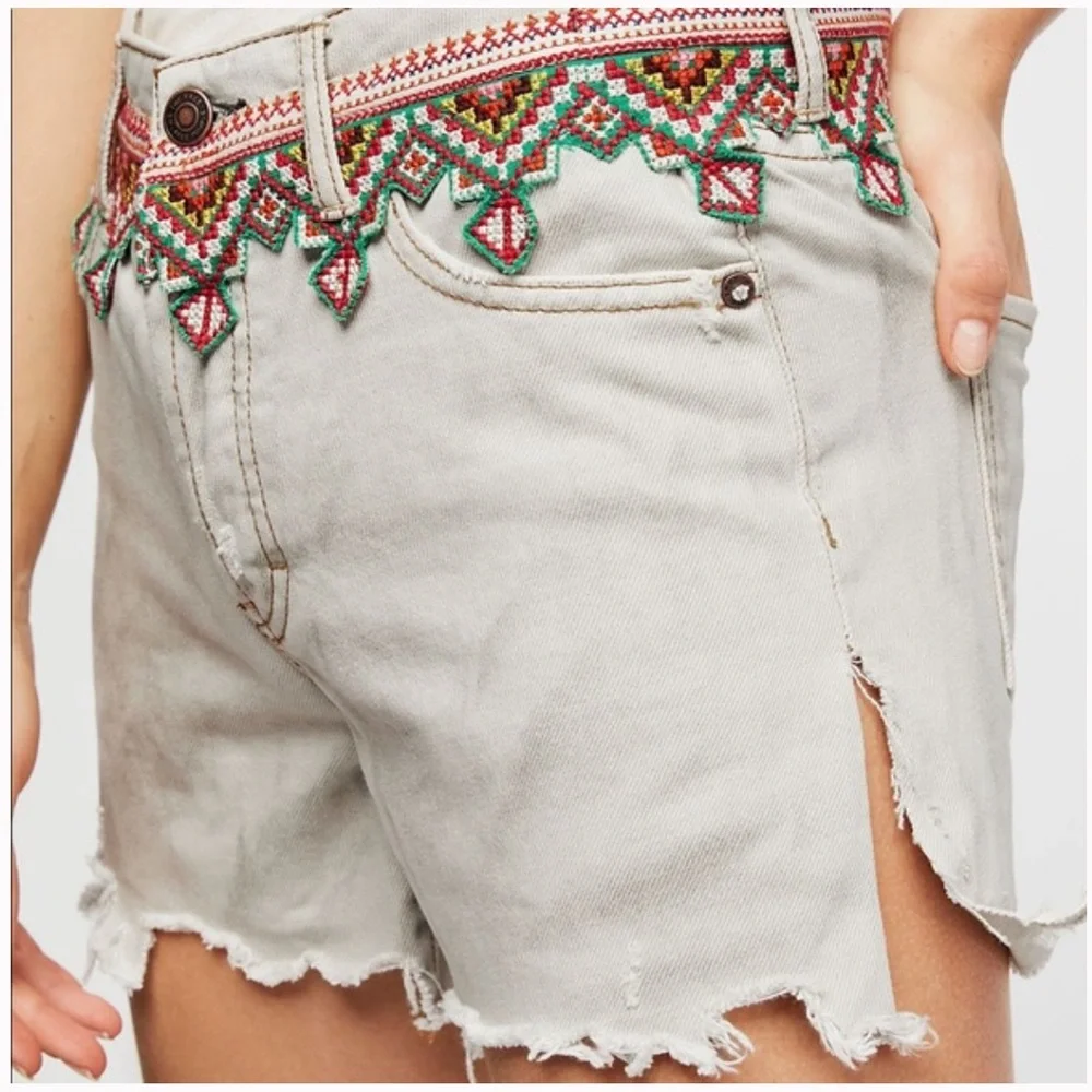 FREE PEOPLE We The Free Aztek Borderline denim shorts